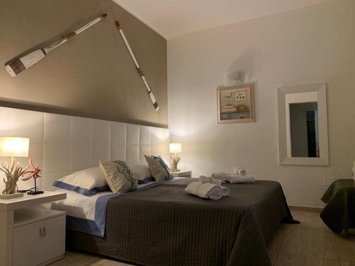 Aquarama Rooms & Apartments Torre Squillace エクステリア 写真