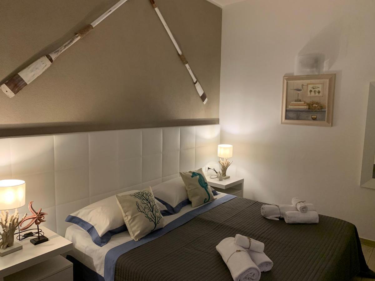 Aquarama Rooms & Apartments Torre Squillace エクステリア 写真