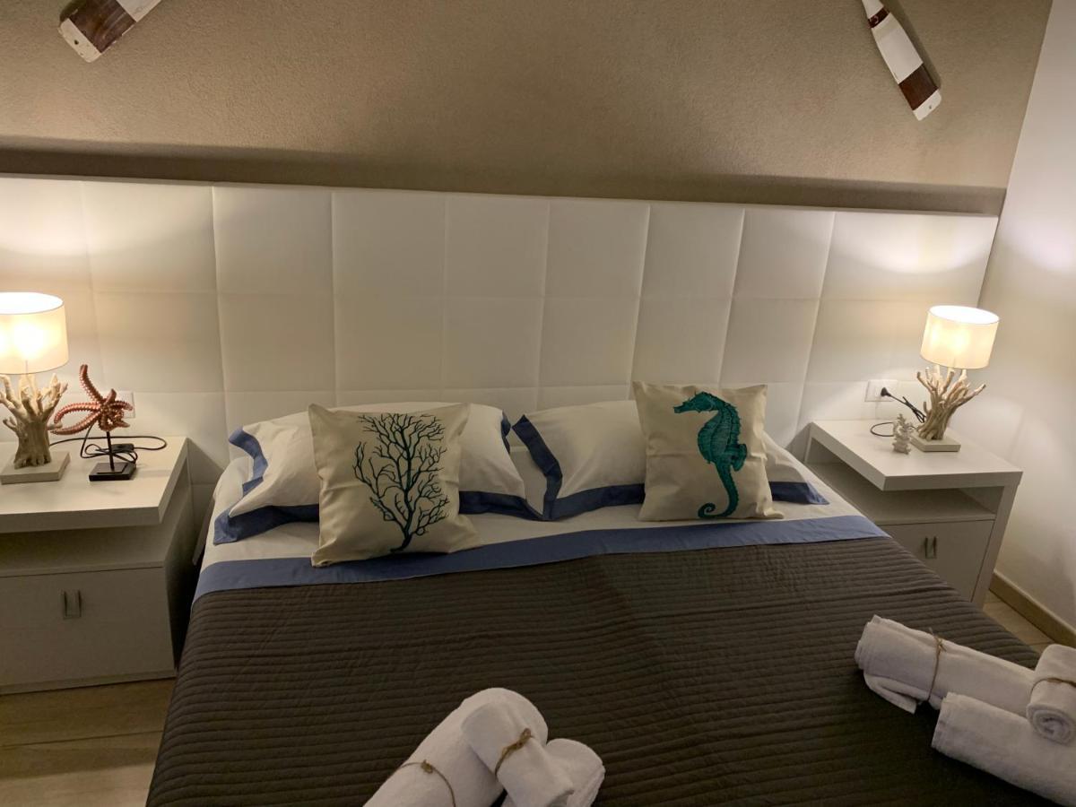 Aquarama Rooms & Apartments Torre Squillace エクステリア 写真