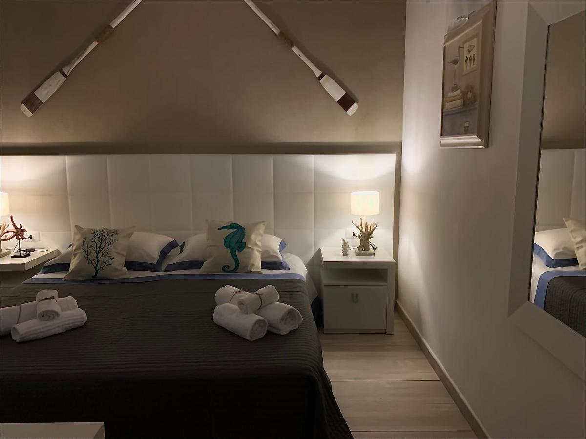 Aquarama Rooms & Apartments Torre Squillace エクステリア 写真