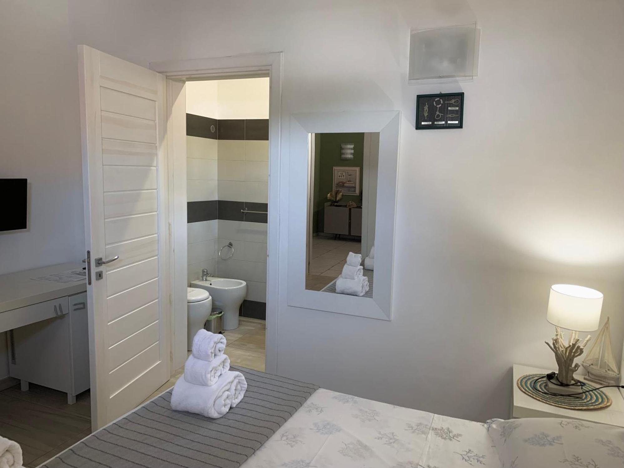 Aquarama Rooms & Apartments Torre Squillace エクステリア 写真