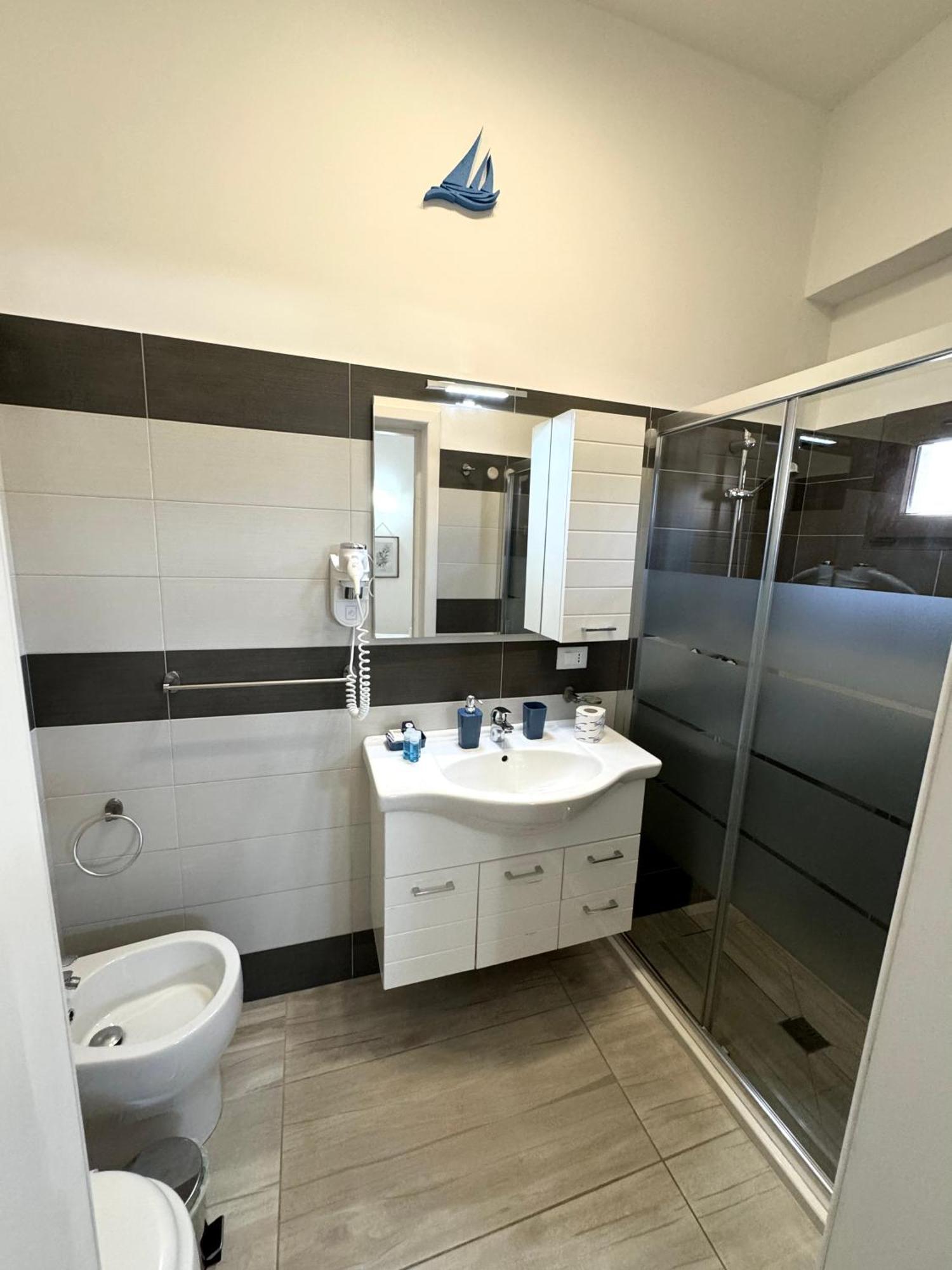 Aquarama Rooms & Apartments Torre Squillace エクステリア 写真